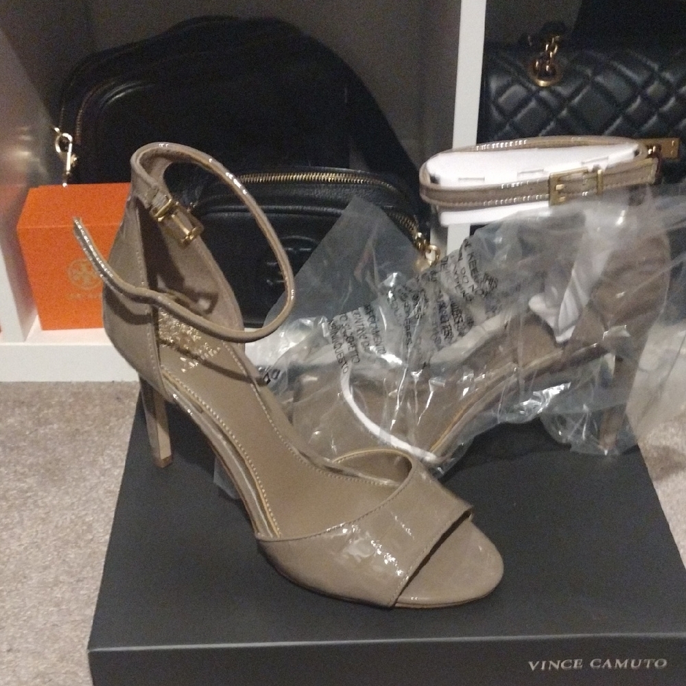 Vince Camuto Women's Beige Patent Heels